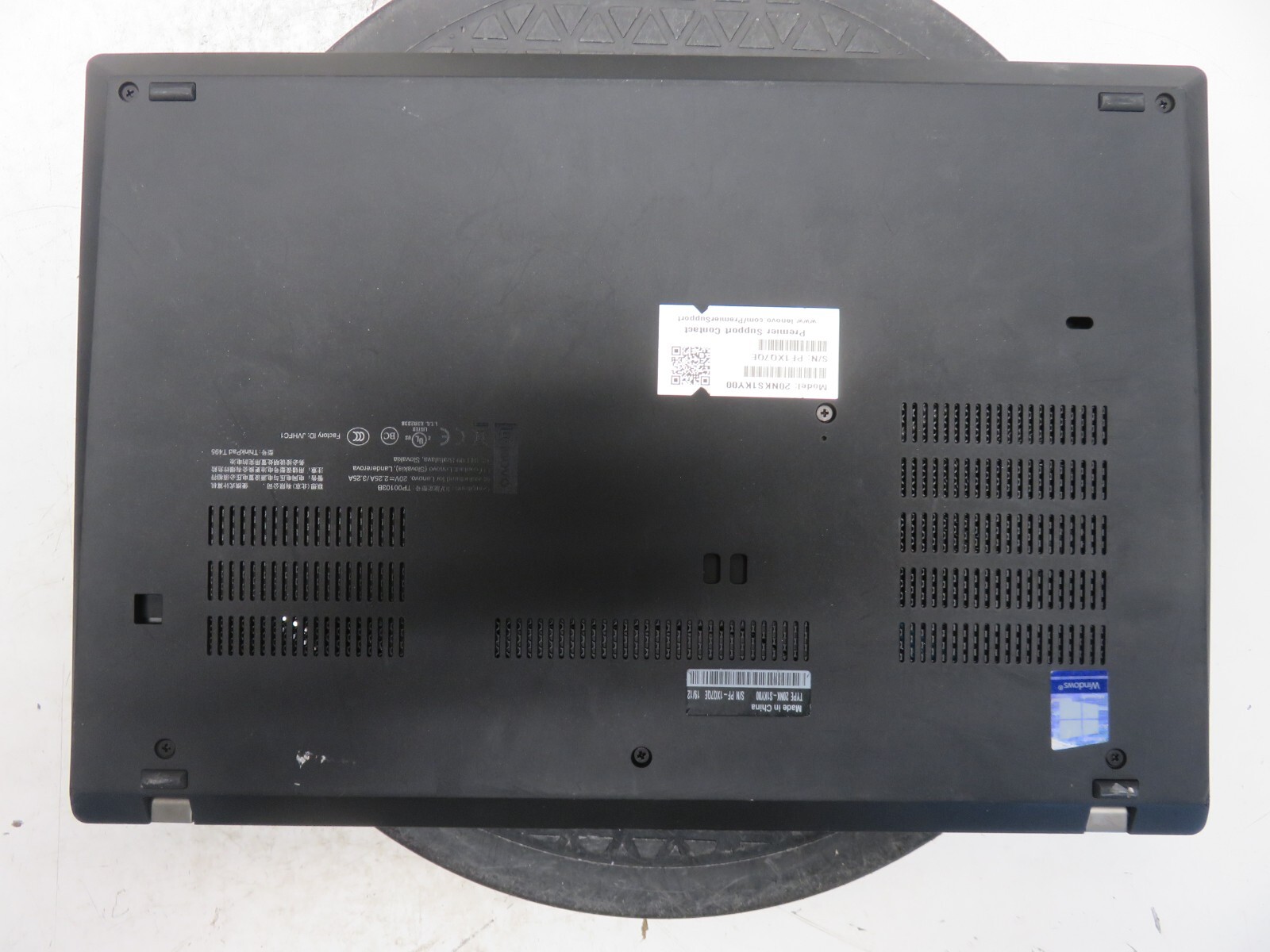 Lenovo ThinkPad T495 AMD Ryzen 5 Pro 3500U 2.1GHz 8 GB NO HDD No Batt