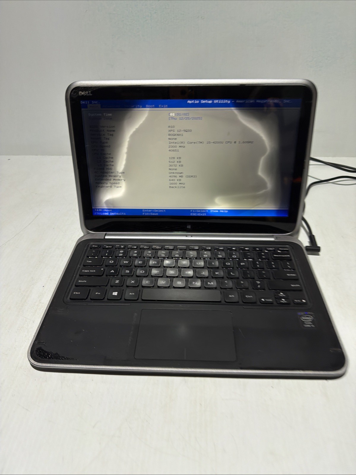Dell XPS 12-9Q33 Laptop i5-4200u 4gb Ram No Drives Boots Bios Water DMG