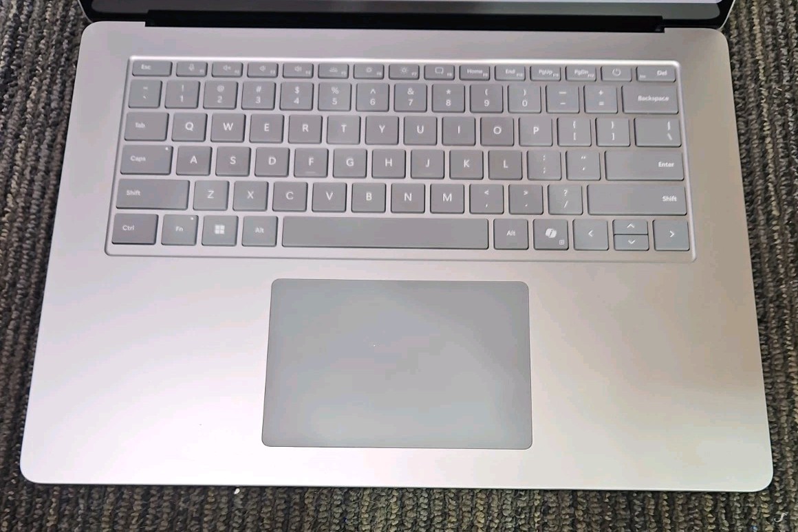Microsoft 2037 Surface Laptop Snapdragon X Elite 16GB Go RAM GT RAM 512GB