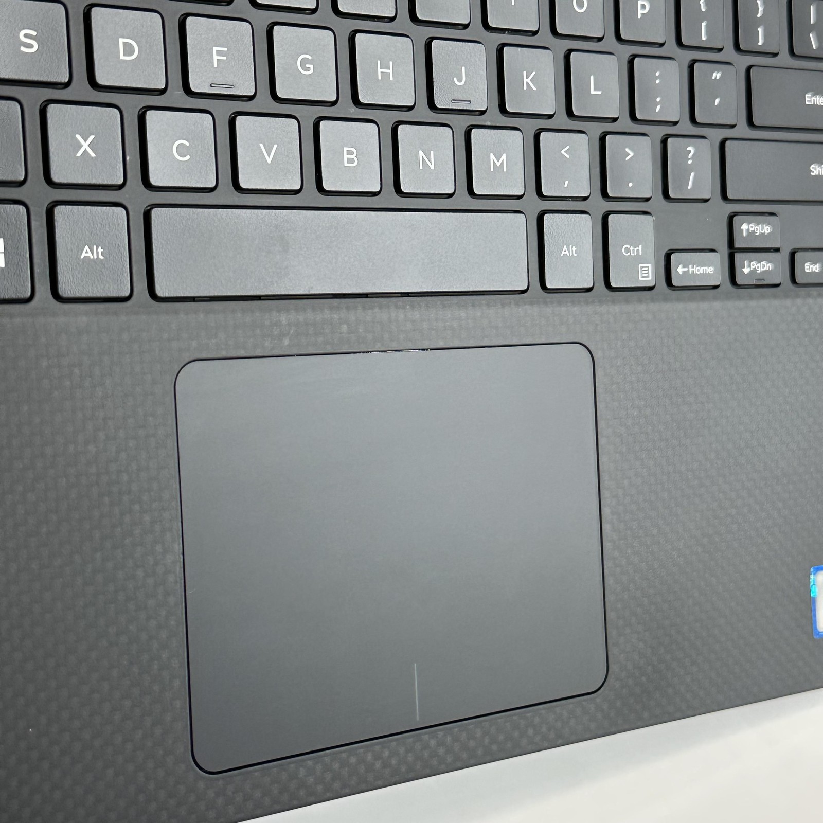 Dell Precision 5540 15.6 FHD Xeon E-2276M 2.80GHz 64GB 2TB SSD Quadro T2000 Good