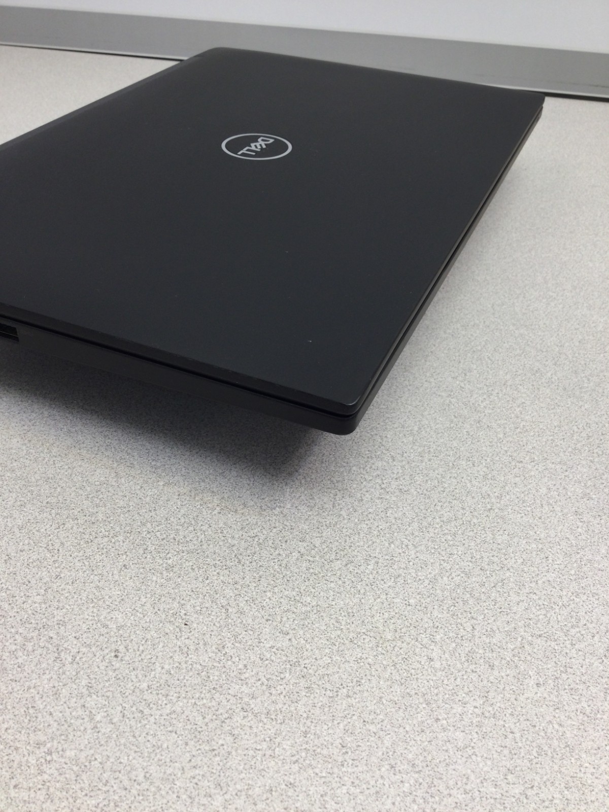 Dell Latitude 7390 13″ i7-8650u 8GB RAM 128GB SSD WINN 11 PRO