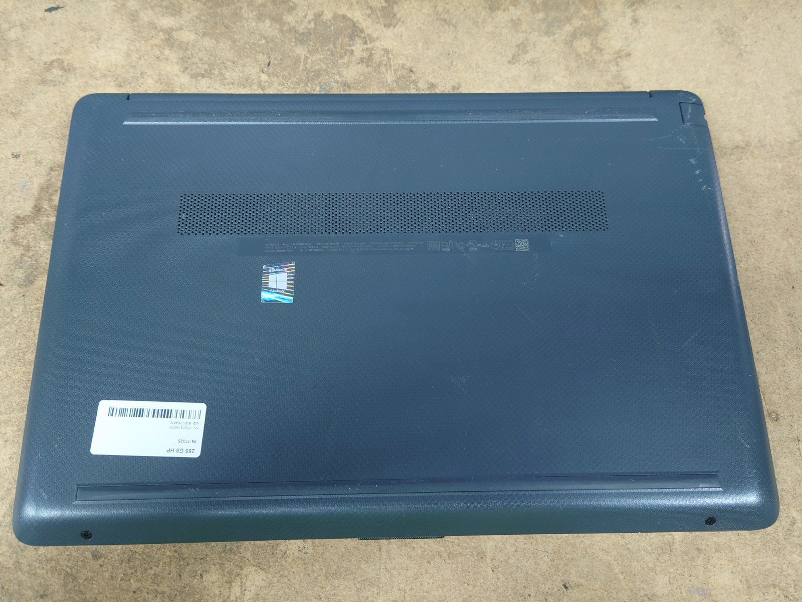 HP 250 G8 15.6″ HD i5-1135G7 16GB RAM No Battery/OS/SSD
