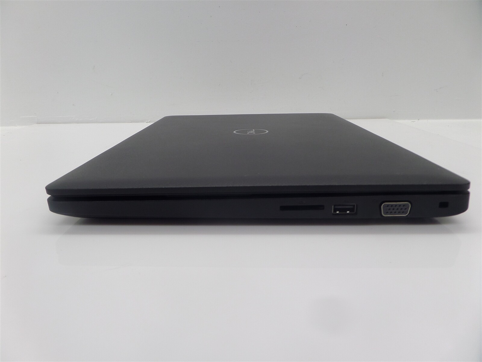 Dell Latitude 3480 14″ Intel Celeron 3865U 1.80GHz 8GBRAM Laptop
