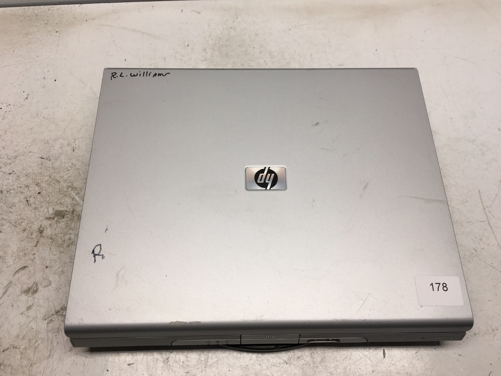 HP Pavilion ZE2308WM AMD Mobile Sempron 1600MHz 256 MB NO HDD