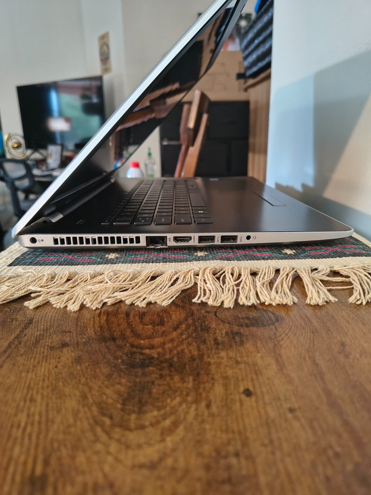HP Notebook 17-bs004cy Core i3-7100U@2.50GHz 16GB Ram.128GB SSD+2TB HDD Win11Hm