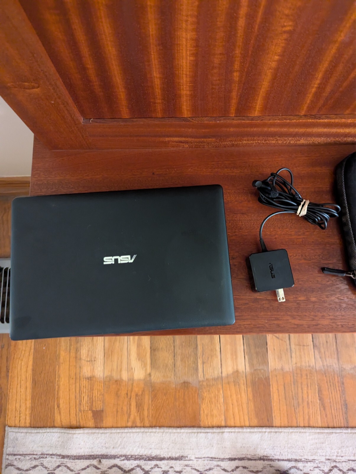ASUS X200CA INTEL CELERON 1007U @ 1.50GHz 4GB RAM WIN-10H with carrying case