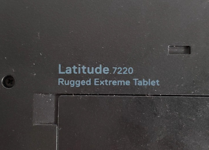Dell Latitude 7220 Rugged Extreme Tablet i7-8665U 16GB RAM 512GB SSD Win 11 Pro