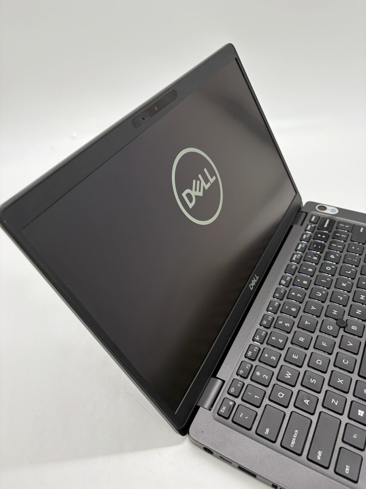 Dell Latitude 5400 i7-8665U Touchscreen 8GB DDR4 Ram 512GB NVME SSD Windows 11