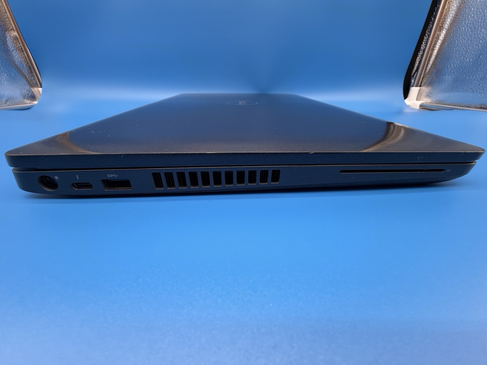 Dell Precision 3541 i5-9300H Quadro P620 4GB 12GB 512GB SSD 15.6” Win11