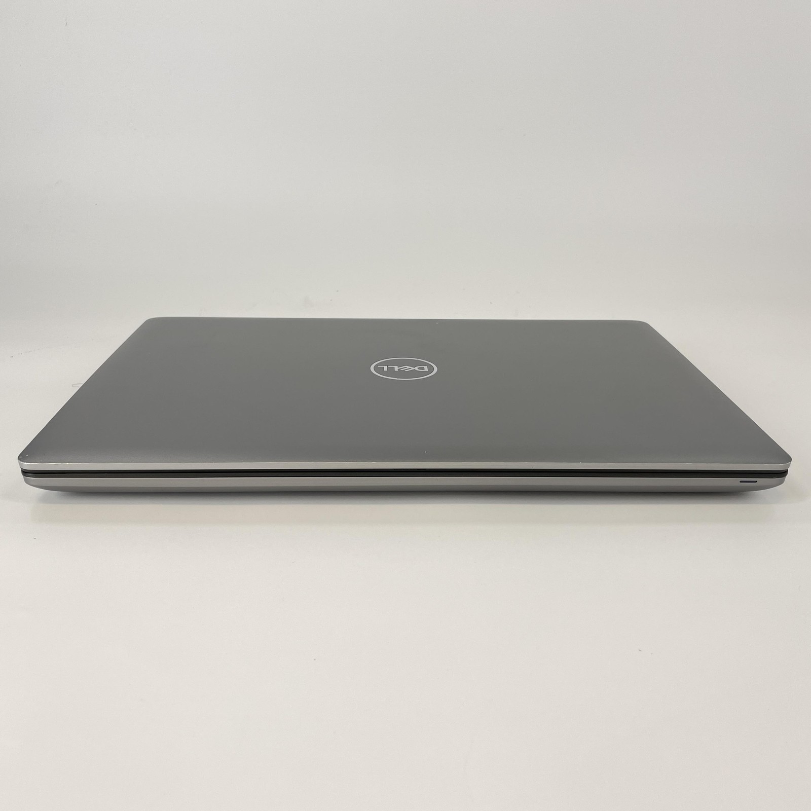 Dell Precision 7560 15.6 4K Xeon W-11855M 3.20GHz 32GB 1TB RTX A4000- BENT FRAME