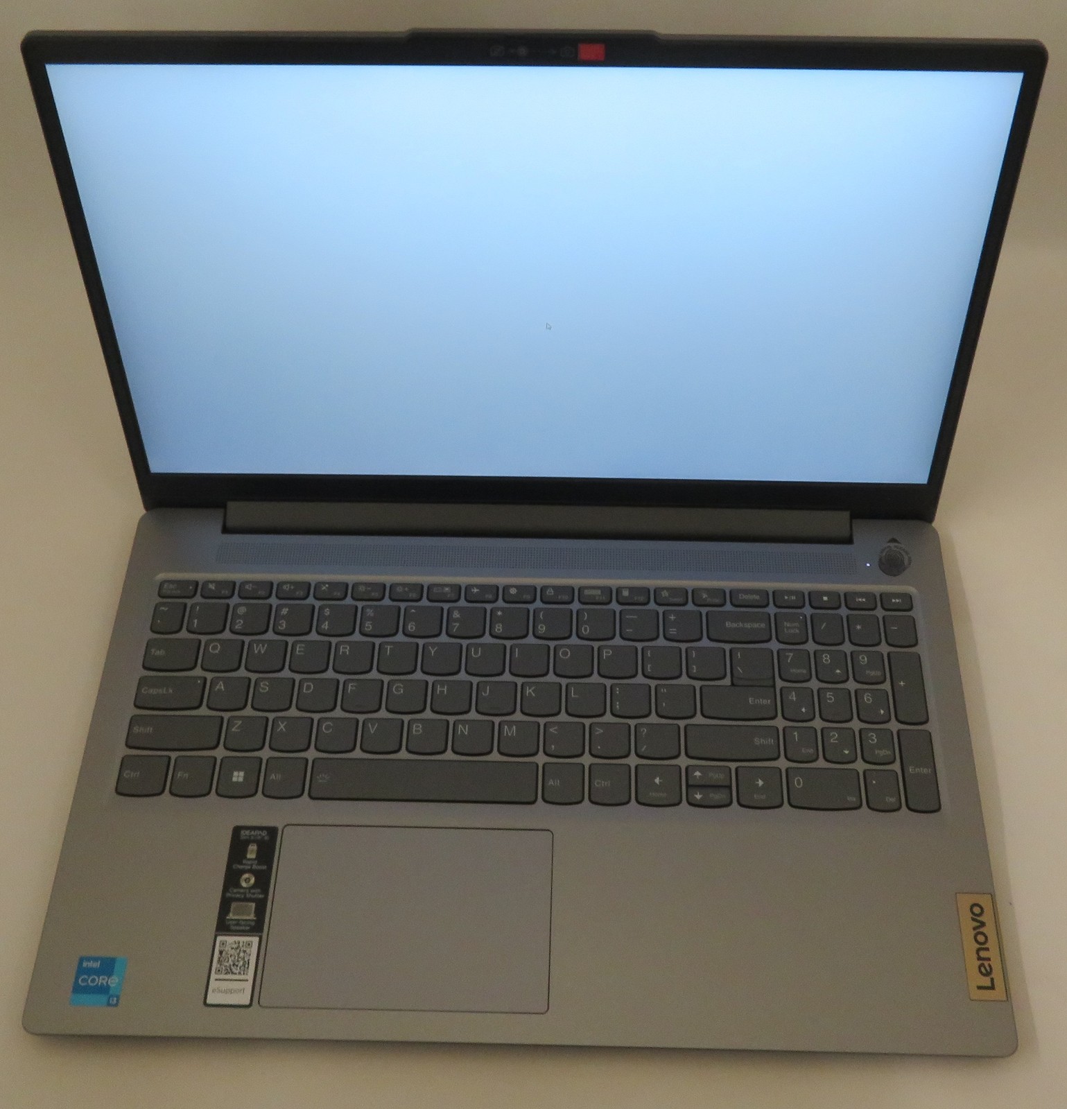 Lenovo IdeaPad Slim 3 15IRU8 i3 1305U 1.6GHz 8GB RAM 256GB Windows 11