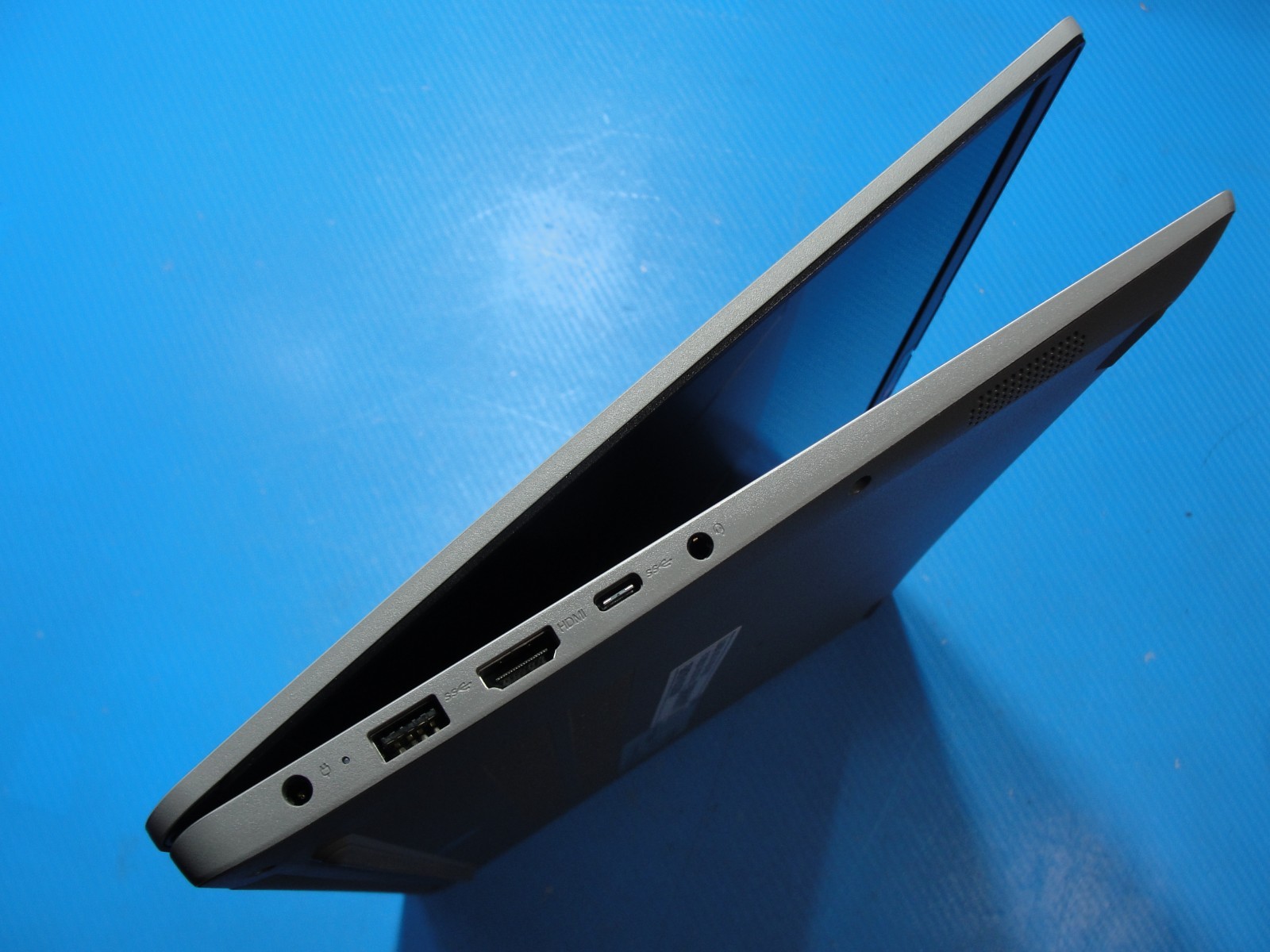 Lenovo IdeaPad 1 15IAU7 15.7”FHD TOUCH Core i3-1215U 1.2GHz 8GB RAM 256GB SSD