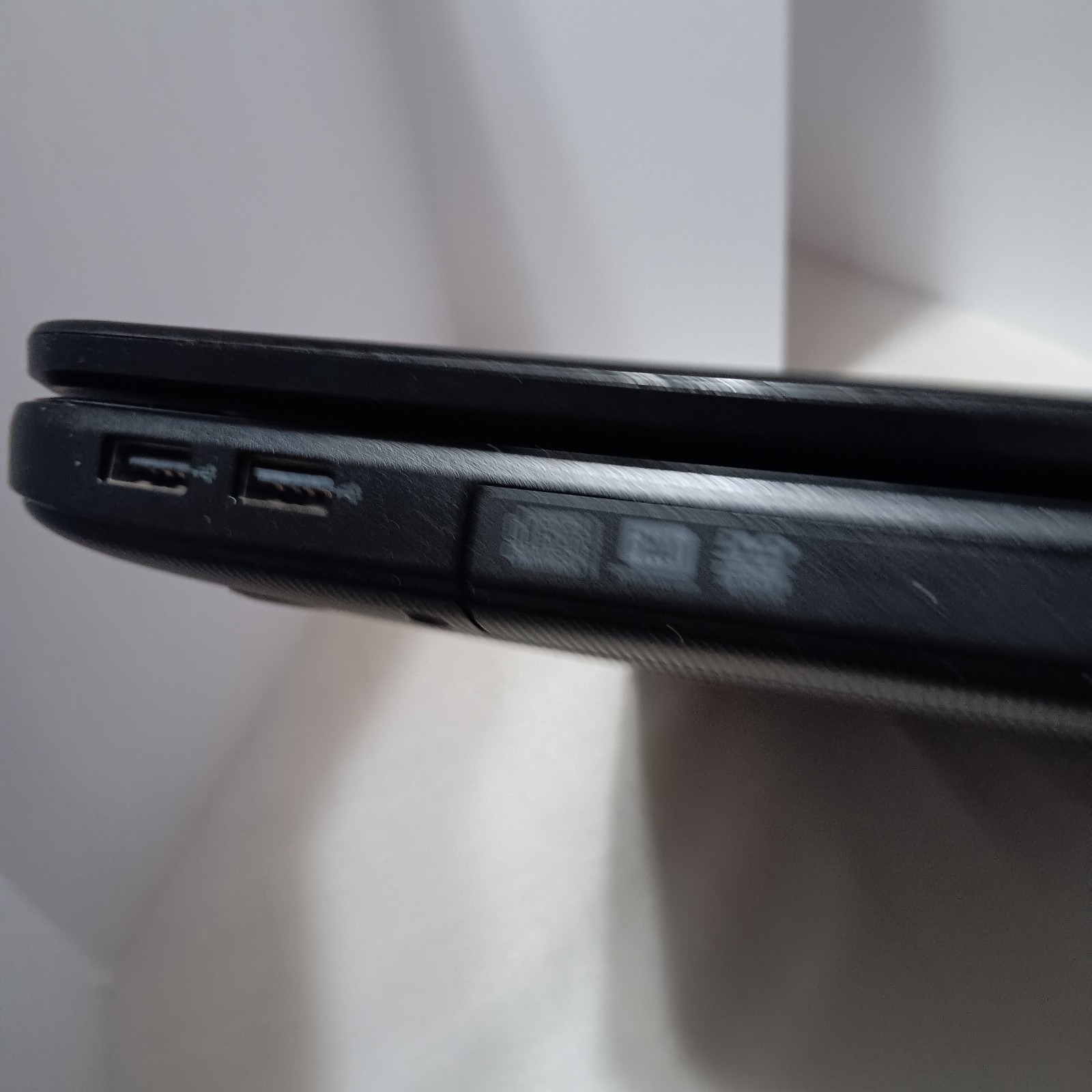 Dell Inspiron N5040 15.6″ Laptop i3-380M 2.53GHz 3GB RAM Charger-No OS/Battery