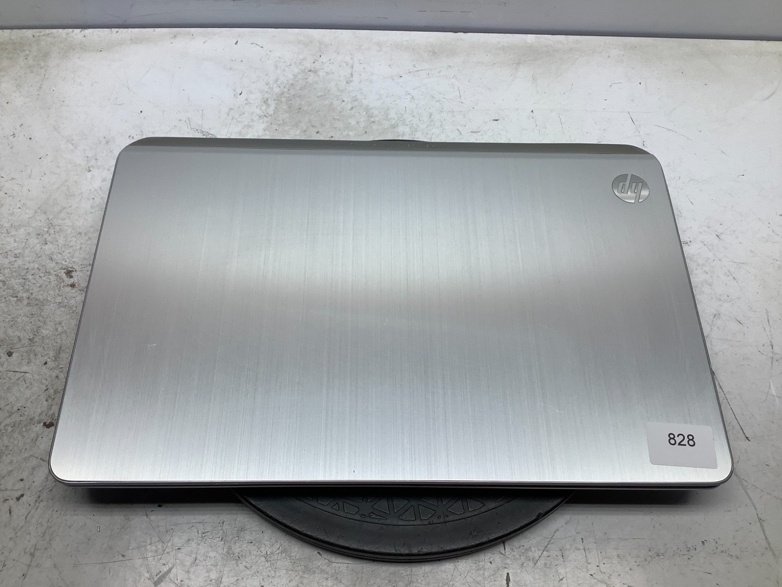 HP Pavilion M6-1045DX Intel i5-3210M 2.5GHz 8 GB NO HDD No Batt