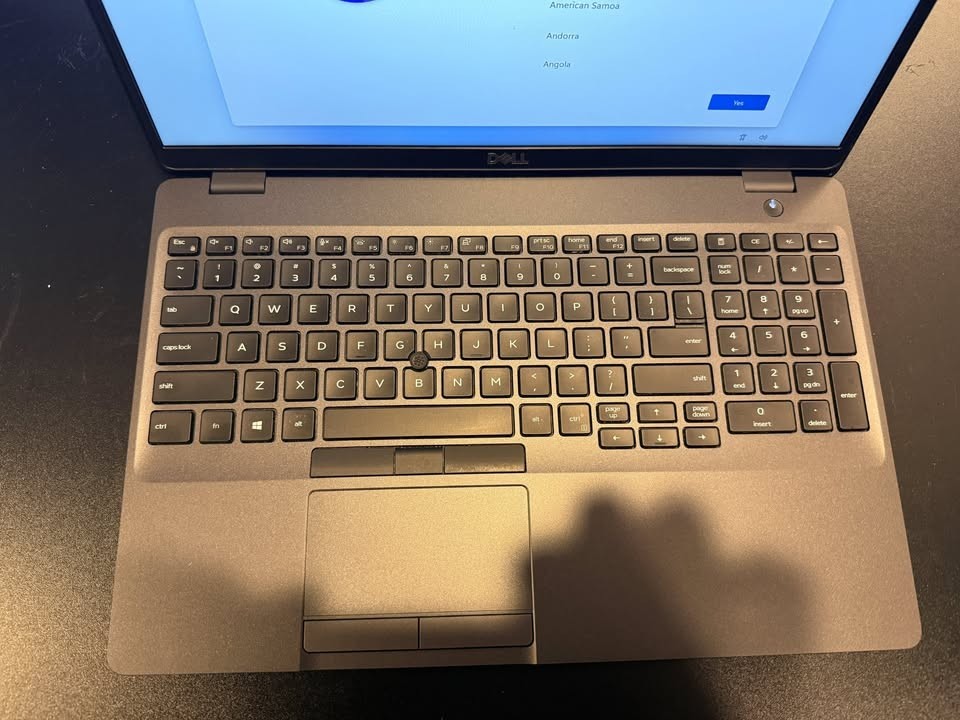 Dell Precision 3541 i5-9400 / 8GB RAM /238GB SSD/Quadro P620/Windows 11 (77)