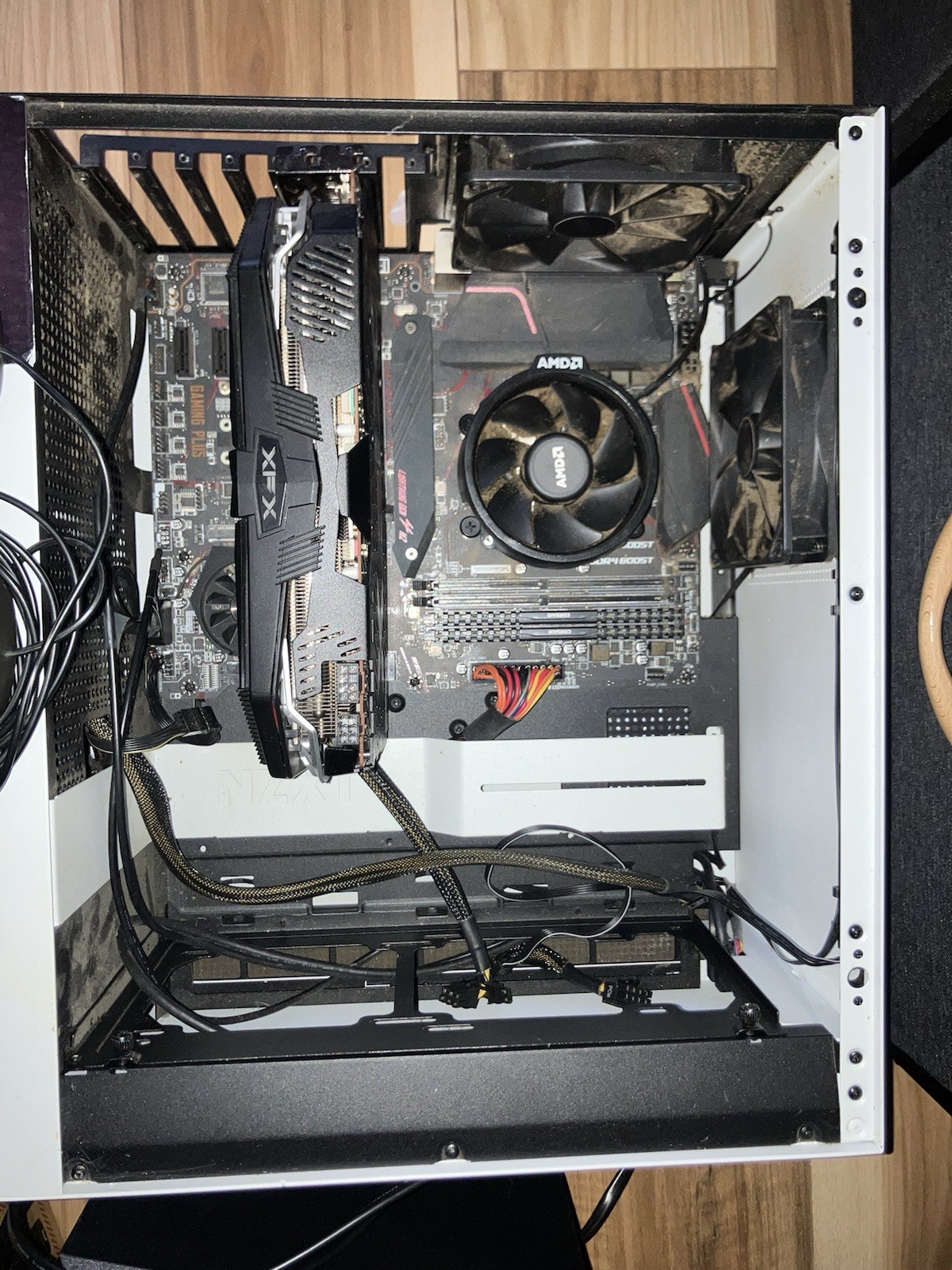 GAMING PC SETUP PC AND MONITOR