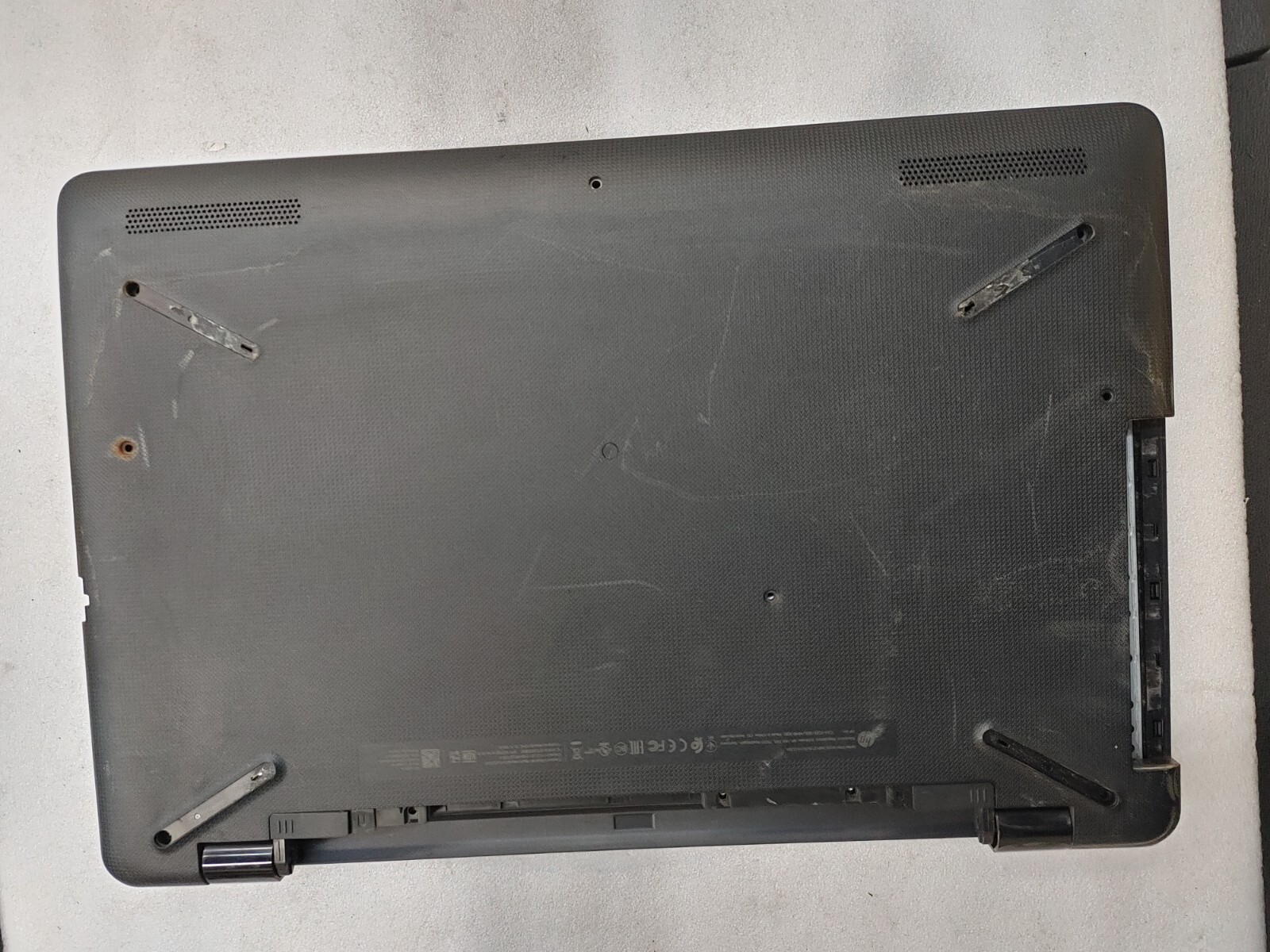 Hp Laptop 17-bs0xx Core i5-7200U@2.50GHz, 8GB RAM , NO HD ( Selling Motherboard)