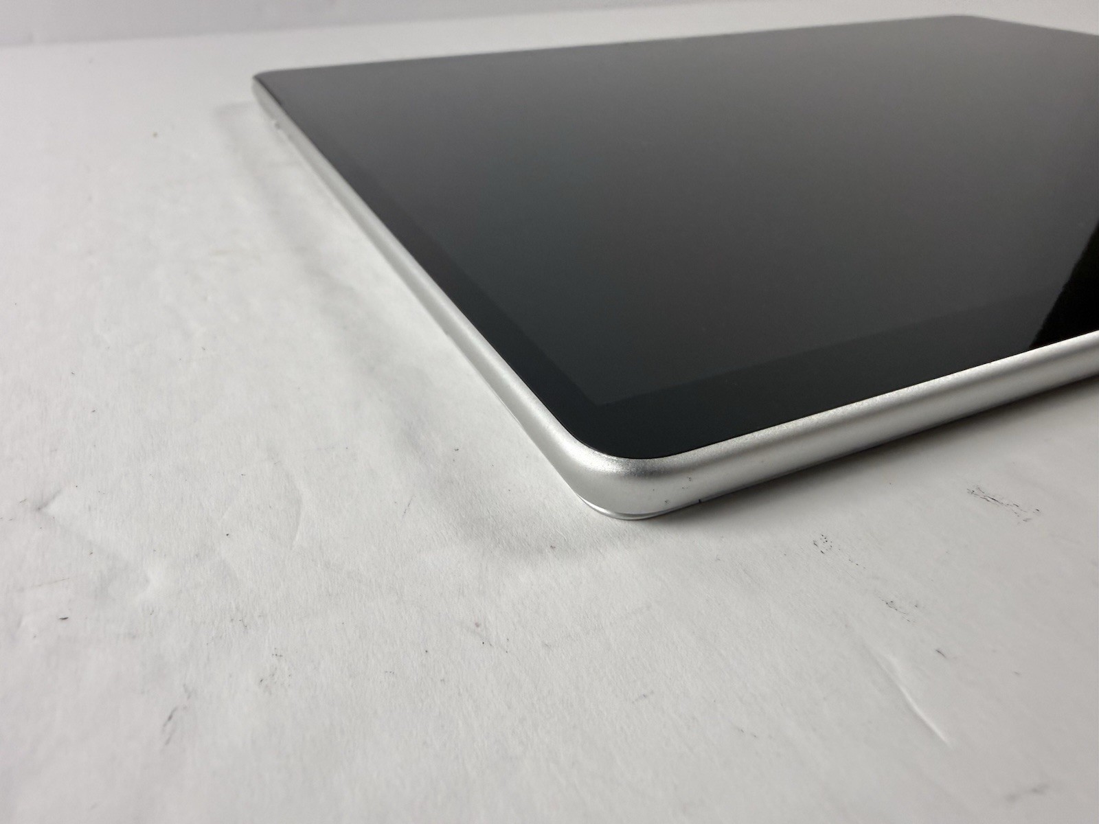 Microsoft Surface Pro 8 (1982) i5-1145G7 – 16GB RAM – 256GB 120Hz – Win 11 Pro