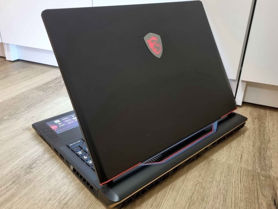 MSI RAIDER GE68 RTX 4090 i9 14900HX 32GB RAM 2TB SSD 4K 120HZ – WORTH $7499
