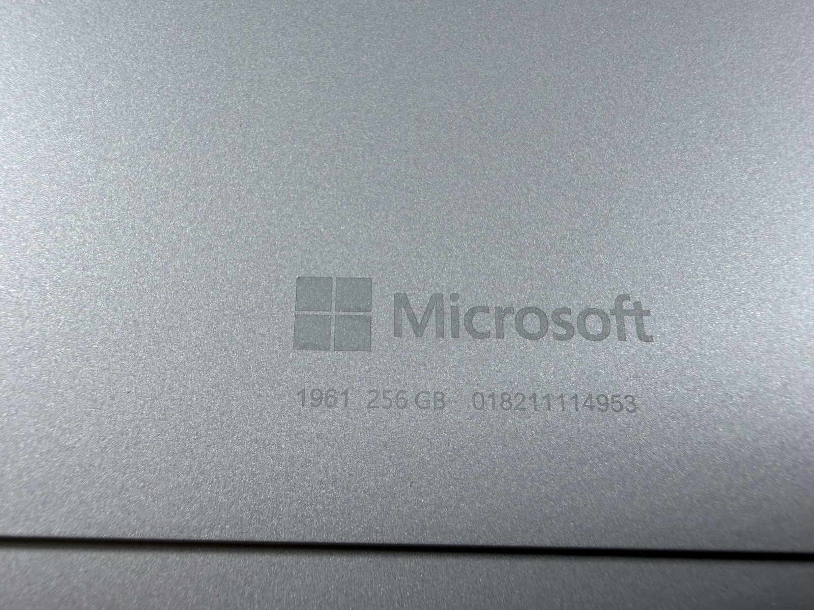 Microsoft Surface Pro 7 plus 1961 Core i5-1135G7 2.4GHz 16GB 256GB Win 11 Pro