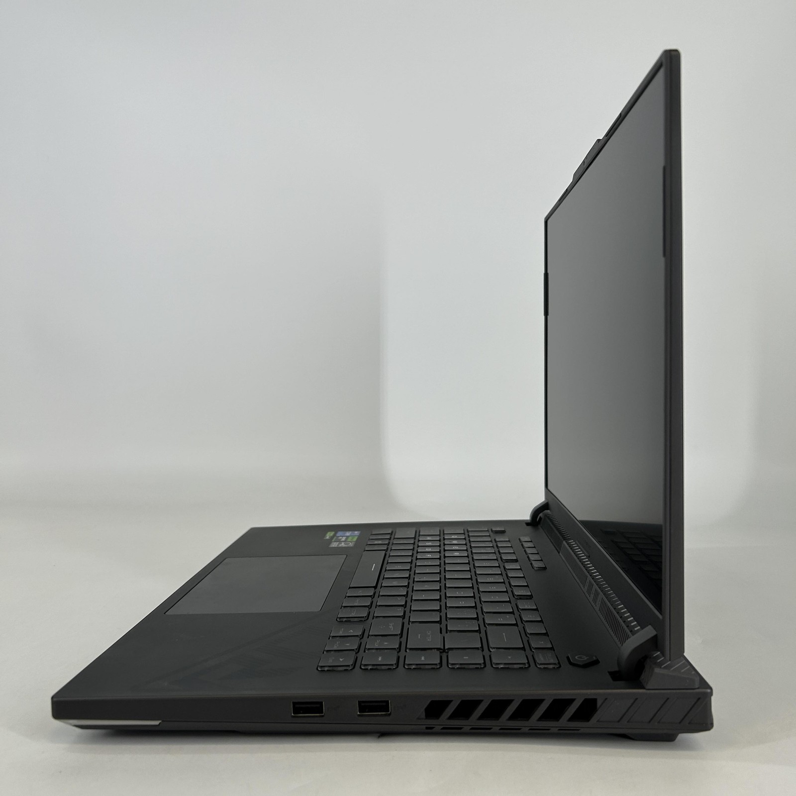 Asus ROG Strix G16 G614 16 165Hz FHD+ 2.6 GHz i7-13650HX 16GB 512GB SSD RTX 4060