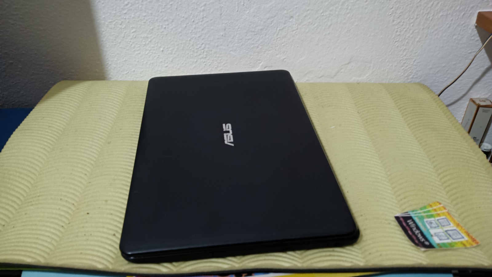 ASUS R752L i7-4510U 8gb 256GB SSD M2 17.3″ 1600×900 nvidia 820m 2gb windows 11
