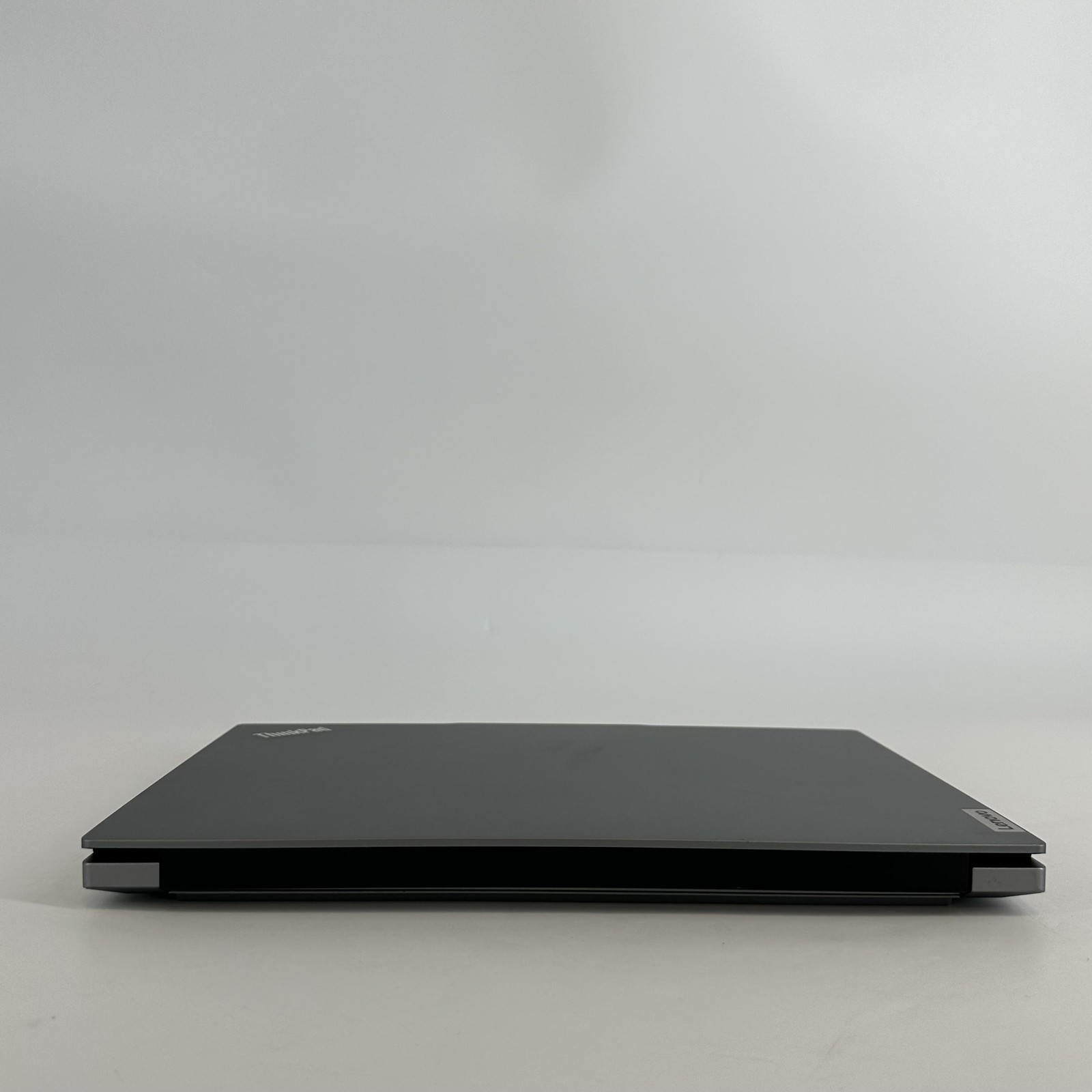 Lenovo ThinkPad E14 Gen 5 Gray FHD+ 2.0 GHz Ryzen 7 7730U 16GB RAM 1TB SSD Good