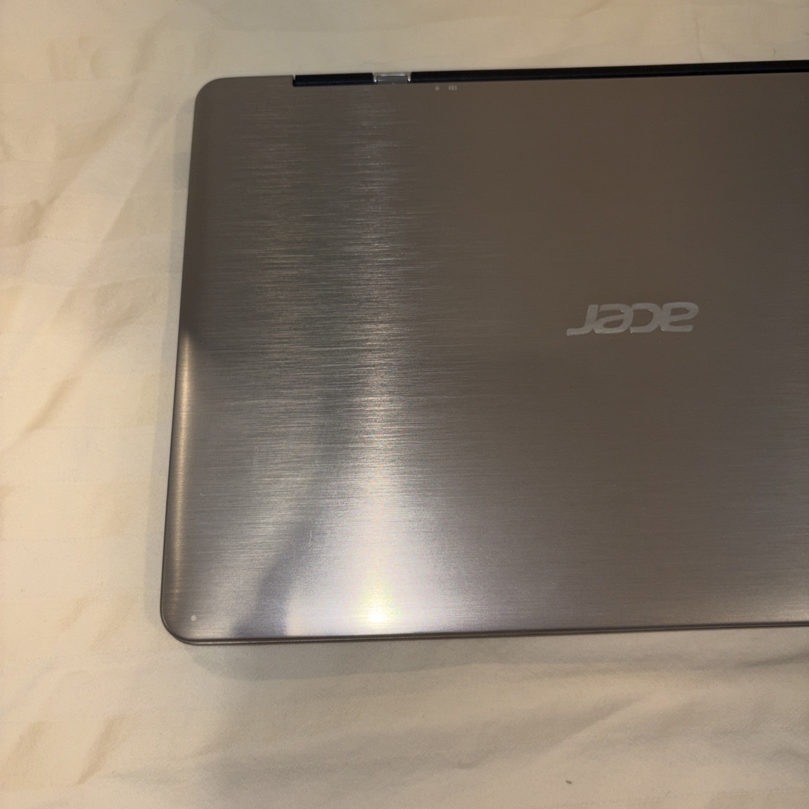 Acer Aspire S3-371 13″ Notebook – i3-3217A 1.8 GHz, 4 GB, no hdd