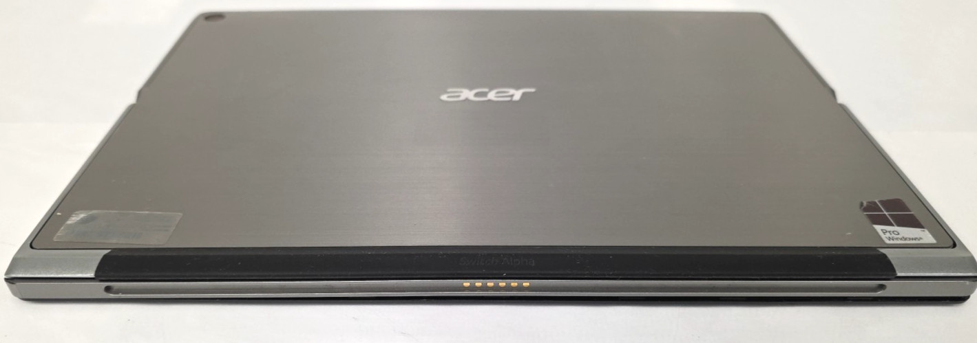 Acer Switch Alpha 12|4GB RAM|128GB SSD| Cracked Screen|NO POWER/FOR PARTS/REPAIR