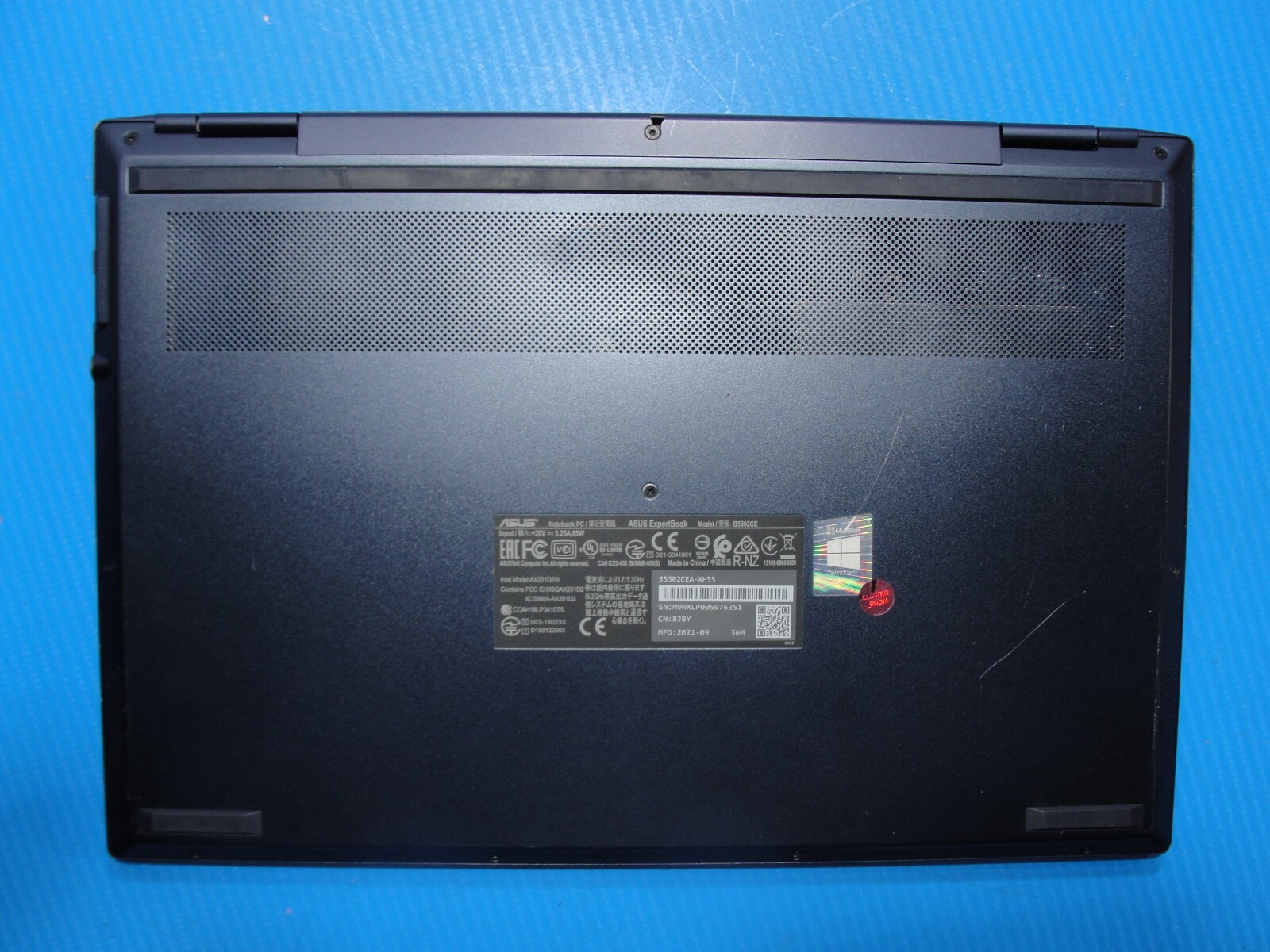 Asus Expert Book 14” B5302CE FHD Core i5-1135G7 2.4GHz 16GB 512GB SSD+ Charger