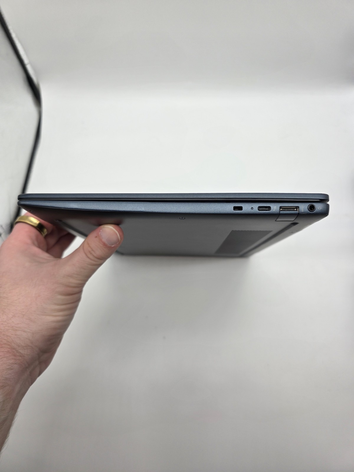 HP Elite Dragonfly Chromebook 13.5″ QHD Touch i5-1245U 16GB 256GB WIFI CHROMEOS