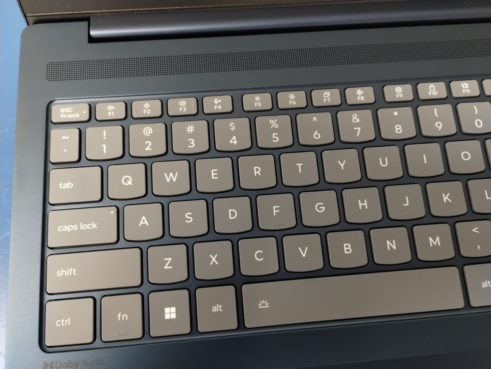 LENOVO IdeaPad Slim 5 16AKP10, AMD Ryzen AI 7 350, 16 GB RAM, 1 TB NVMe SSD