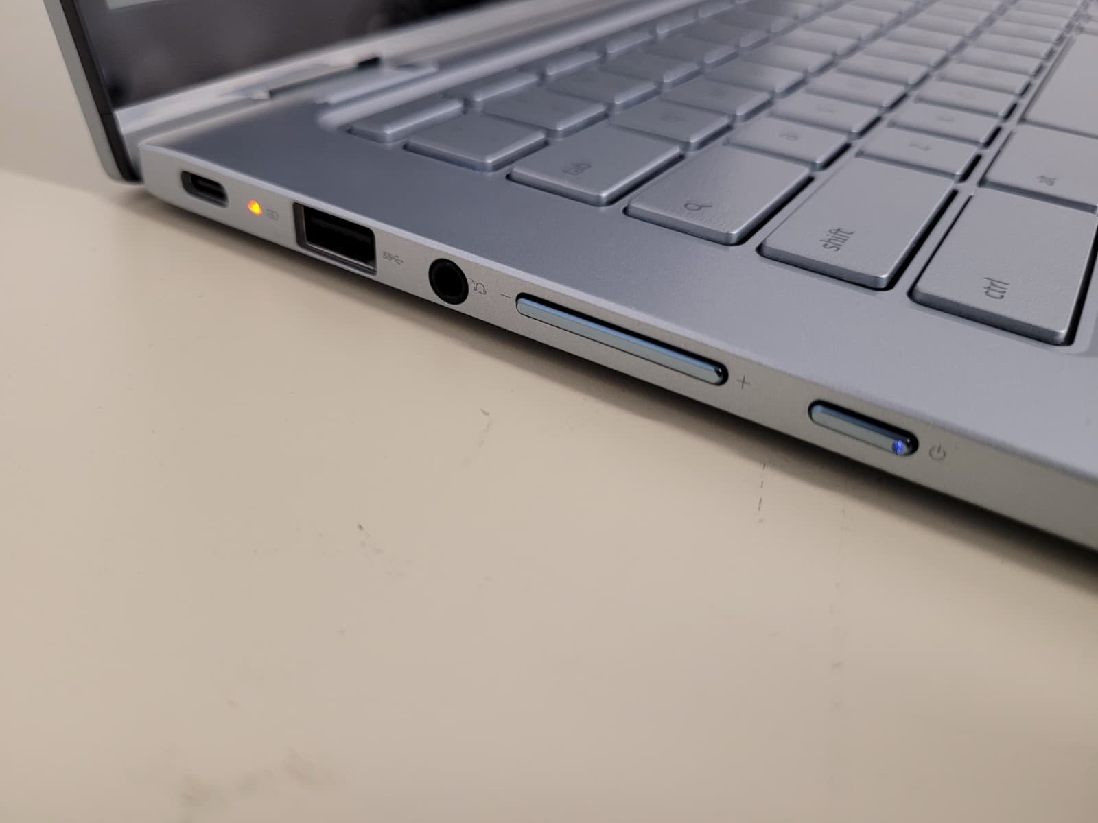 Chromebook laptop Asus 14″ FLIP 360 C433T – ONE YEAR WARRANTY