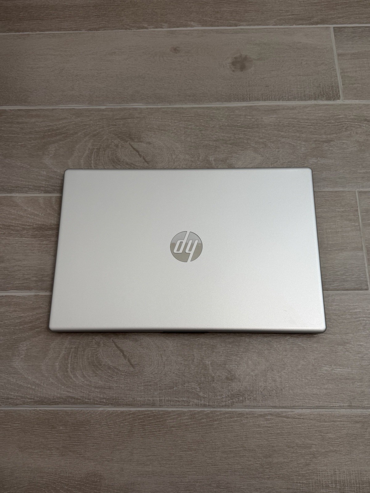 HP Laptop 15-FC0869NR 15.6″ Touch Laptop Ryzen 5 7520U 8GB RAM 256GB NVMe Win-11