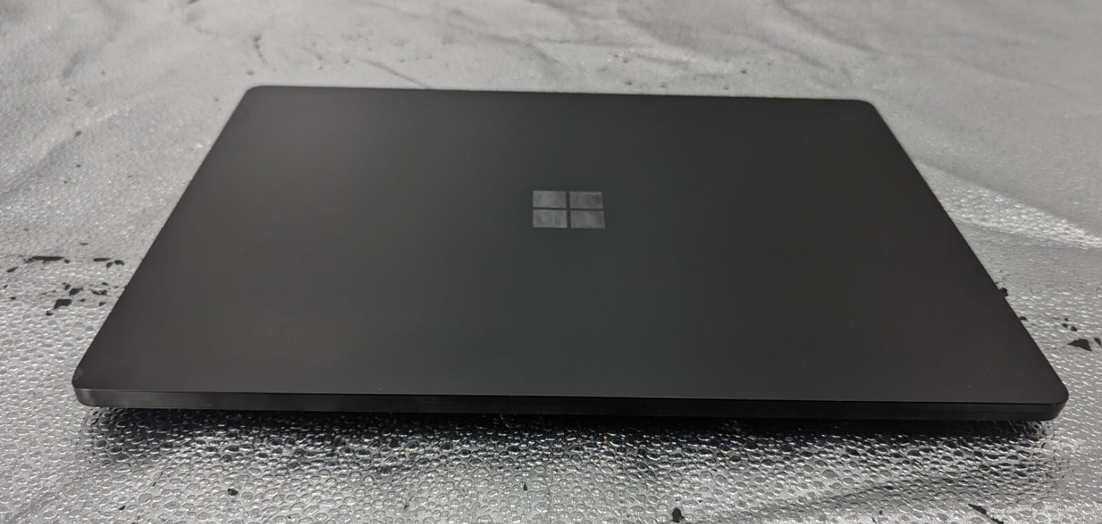 Microsoft Surface Laptop 3 13.5″ 256GB 8G, Intel Core i5-1035G7 – 1.20 GHz,