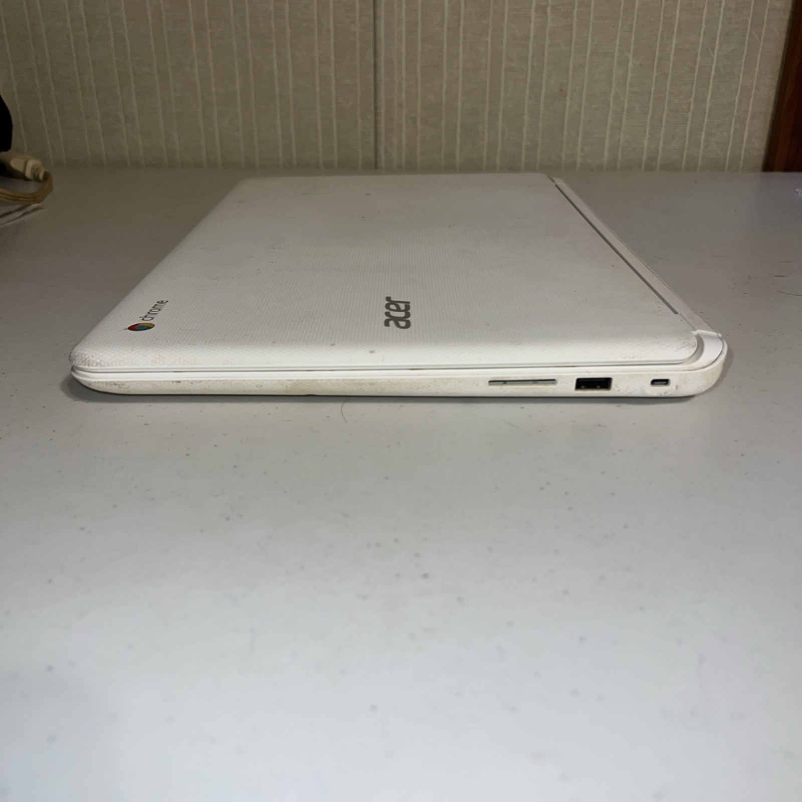 Acer Chromebook 15 (CB5-571) 15″ Intel Celeron Chrome OS With Charger