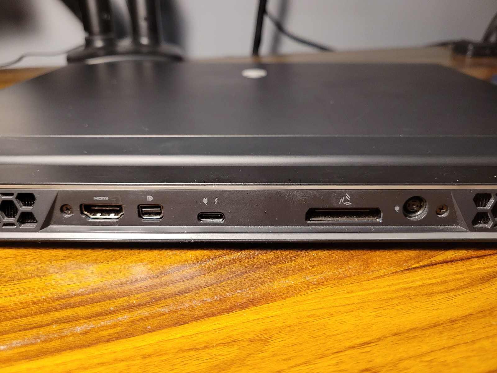 Alienware m15 R3 i7-10750h RTX 2060 16GB RAM 512GB Storage 144Hz Gaming Laptop