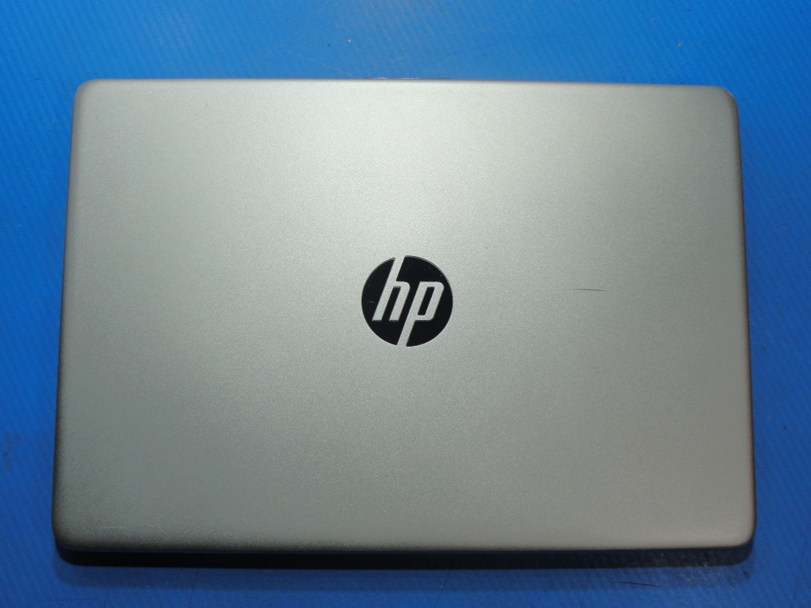 HP 14-DQ2035CL 14”FHD Intel i5-1135G7 2.4GHz 12GB RAM 256GB +Charger