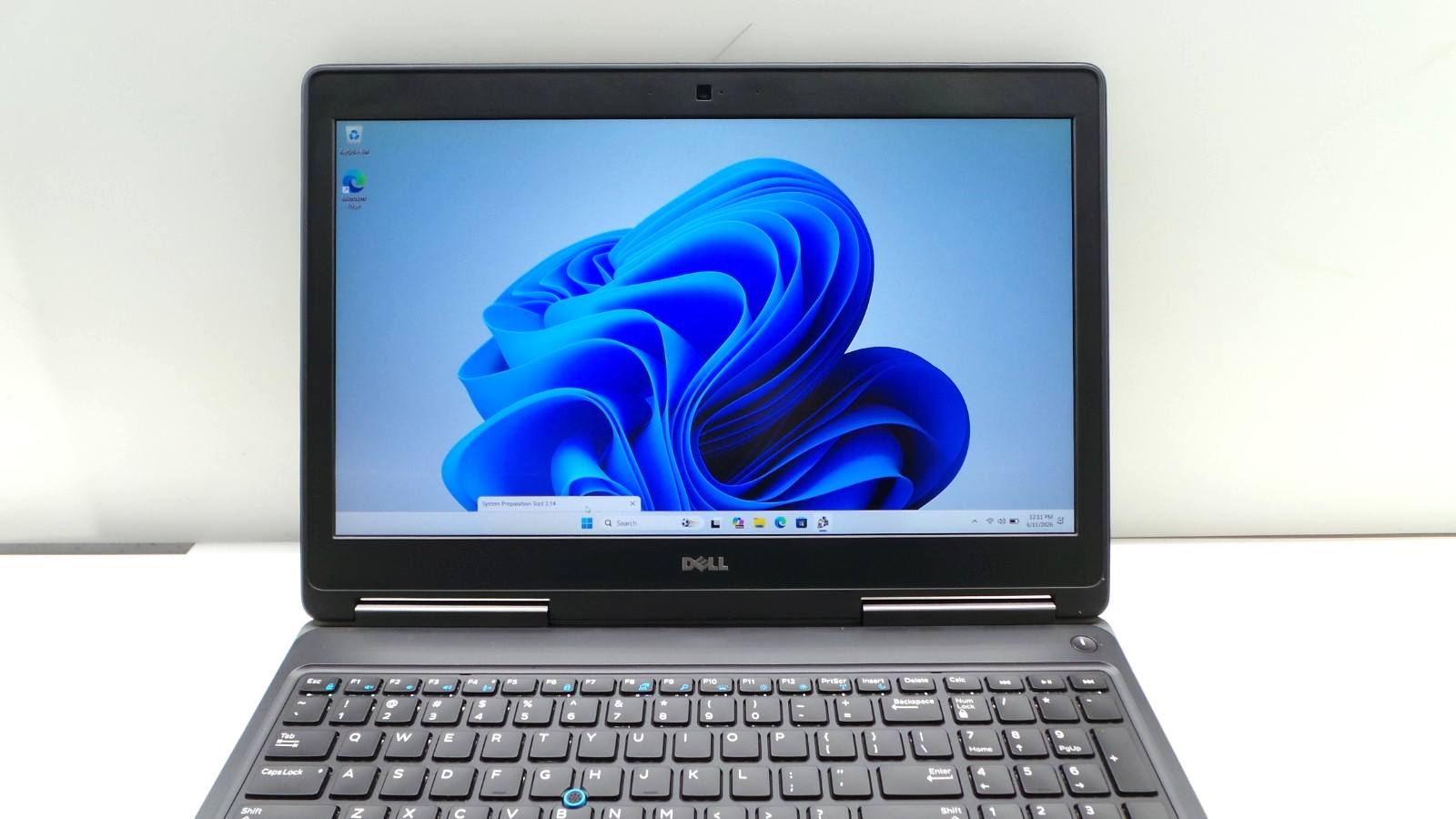 Dell Precision 7510 | 15.6″ | i7-6820HQ | 16GB 500GB SSD | Win 11 Pro