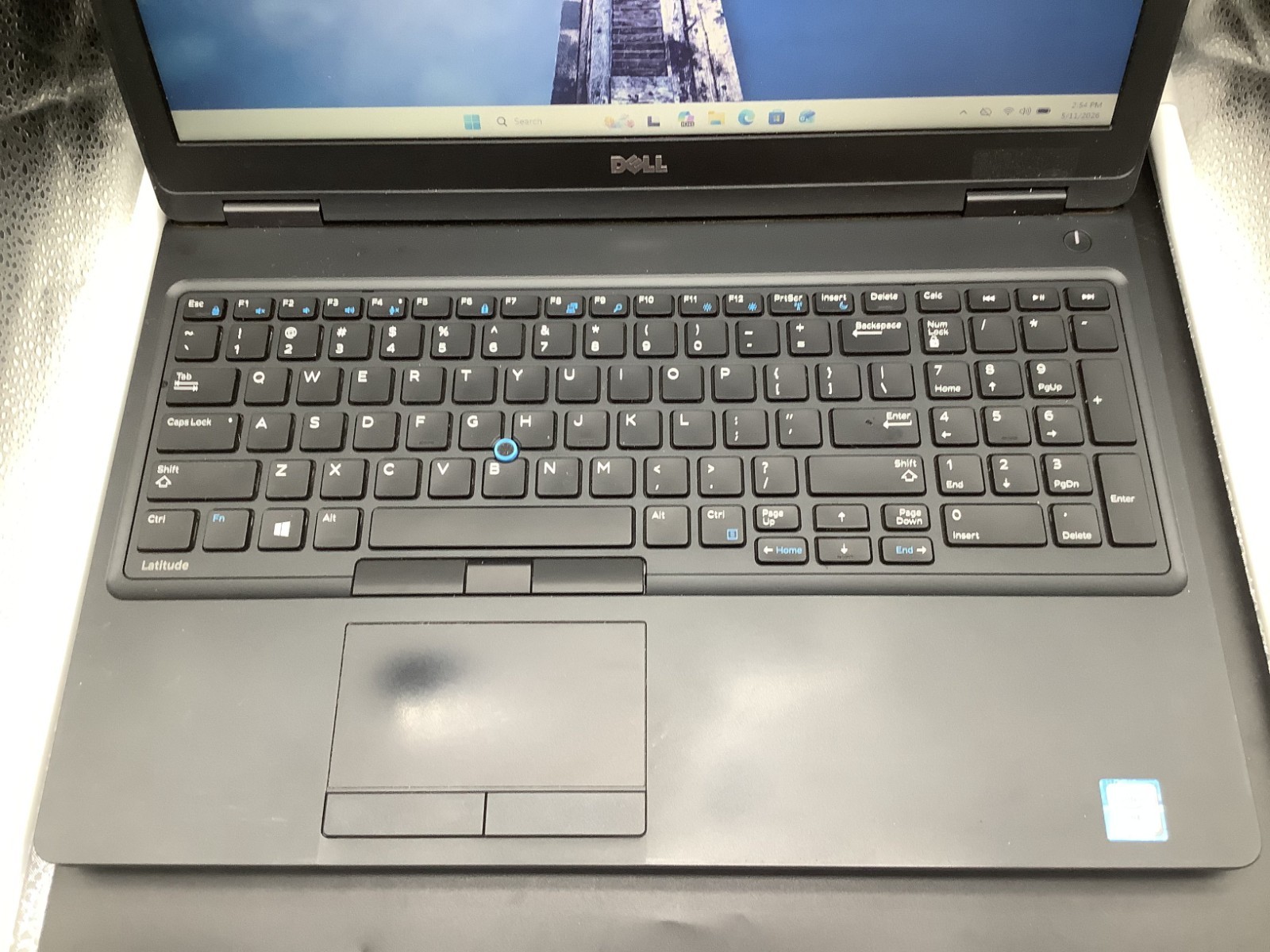 Dell Latitude 5580 Intel i7-7820HQ @ 2.9GHz 8GB RAM 250GB SSD Windows 11 Pro