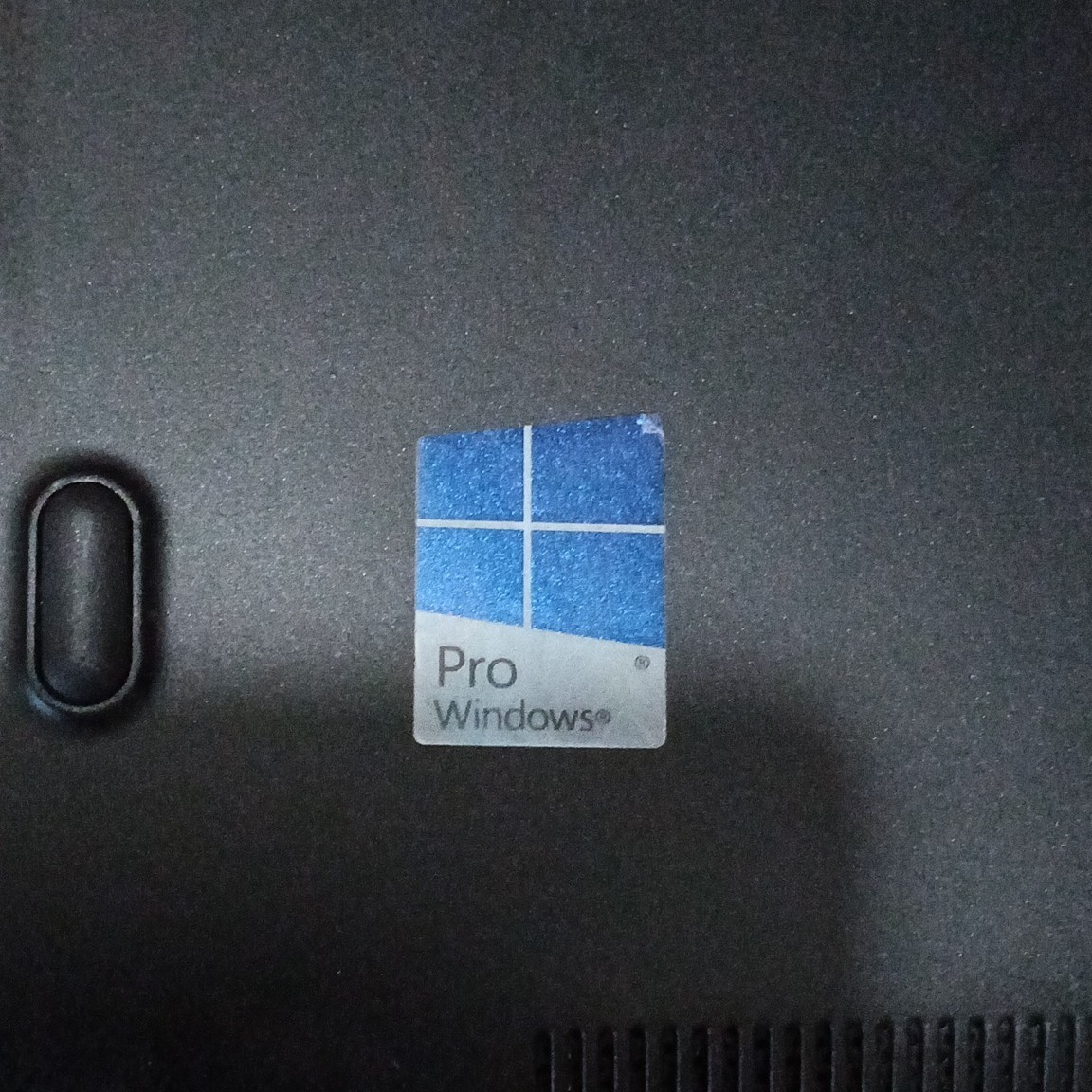 Dell Latitude E7470 14″ i5-6th Gen 8GB RAM 256GB SSD Win 10 Pro Black