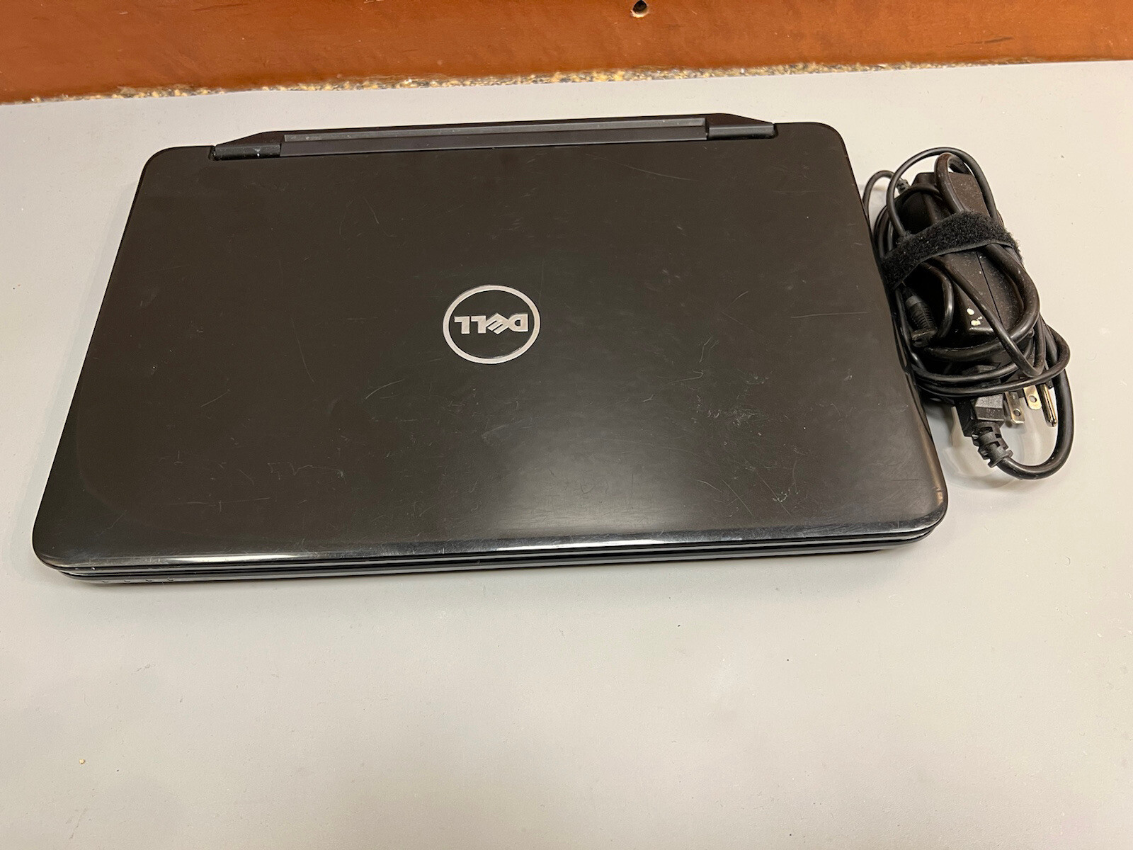 Dell Inspiron M5040 AMD E-450 RADEON GRAPHICS 2GB RAM 500GB WEBCAM BLUETOOTH