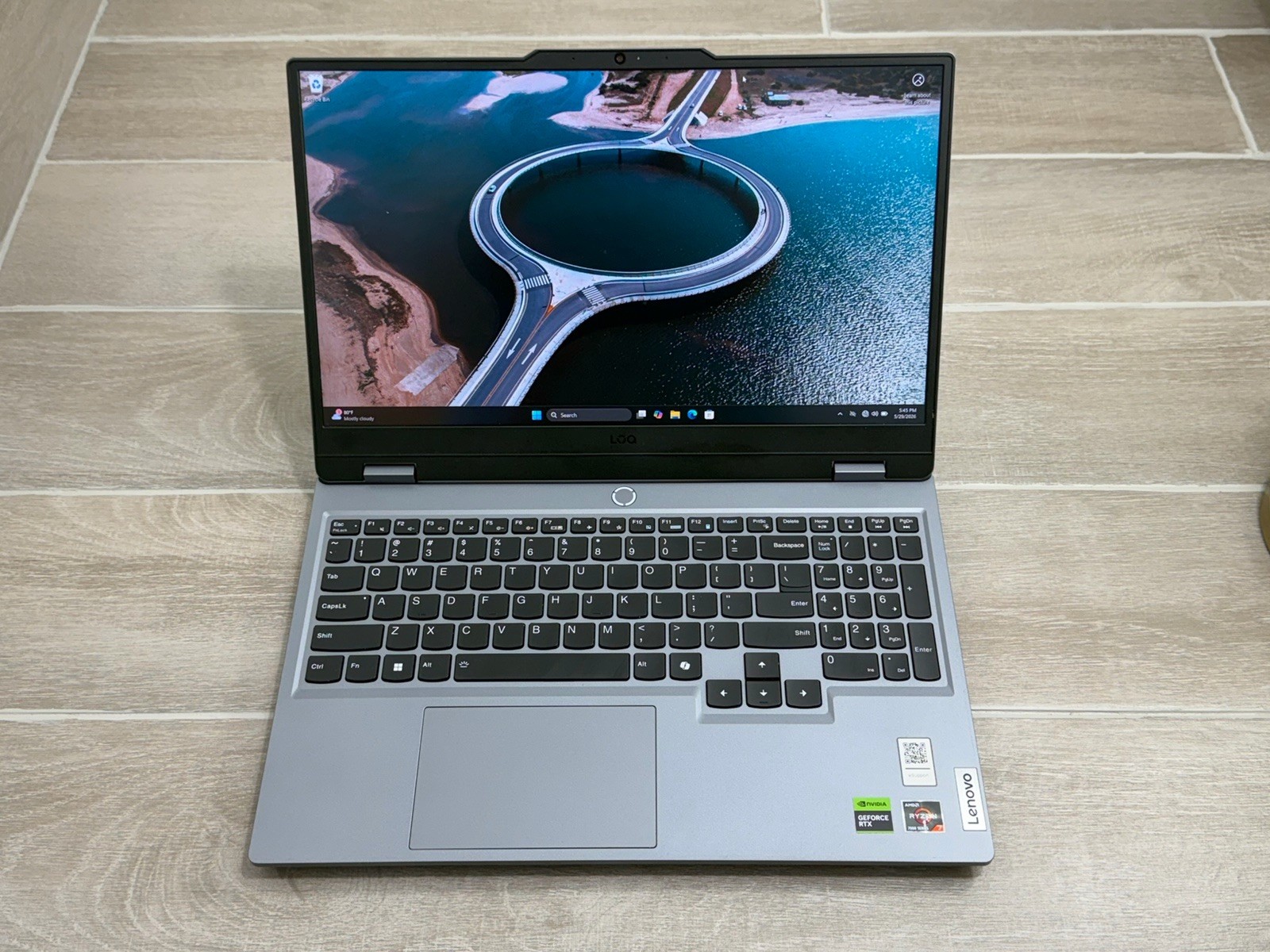 Lenovo LOQ 15ARP9 15.6″ Ryzen 7 7435HS GeForce RT 4060 16GB RAM 512GB NVMe SSD