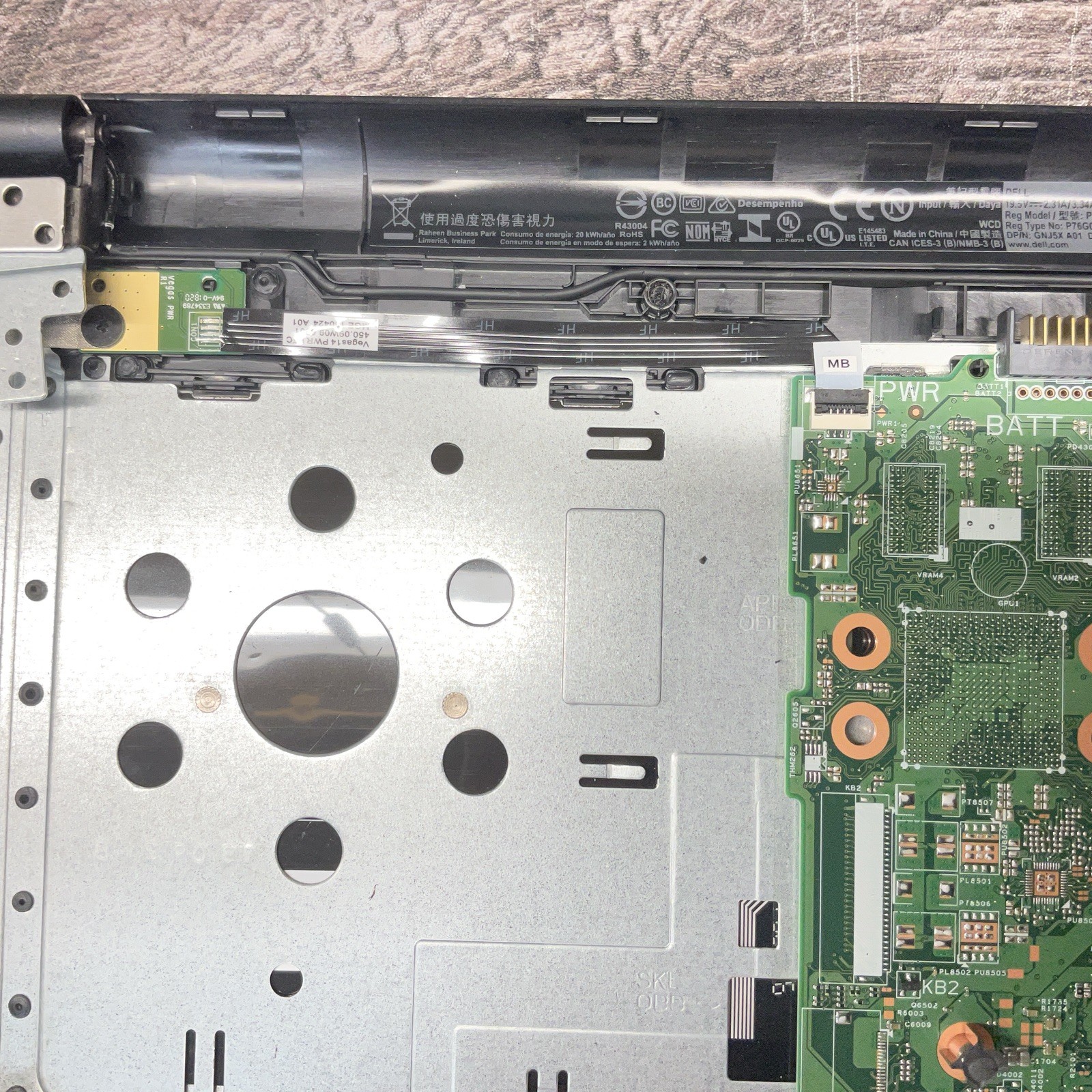 Lot of 2 Dell Vostro 14 / i3 7th Gen / BIOS Unlocked / No RAM / No SSD / C10
