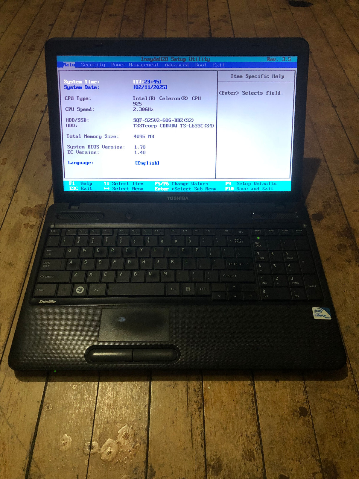 Toshiba Satellite C655-S5132 (4 GB RAM, Intel Celeron, 128 GB SSD, No OS)
