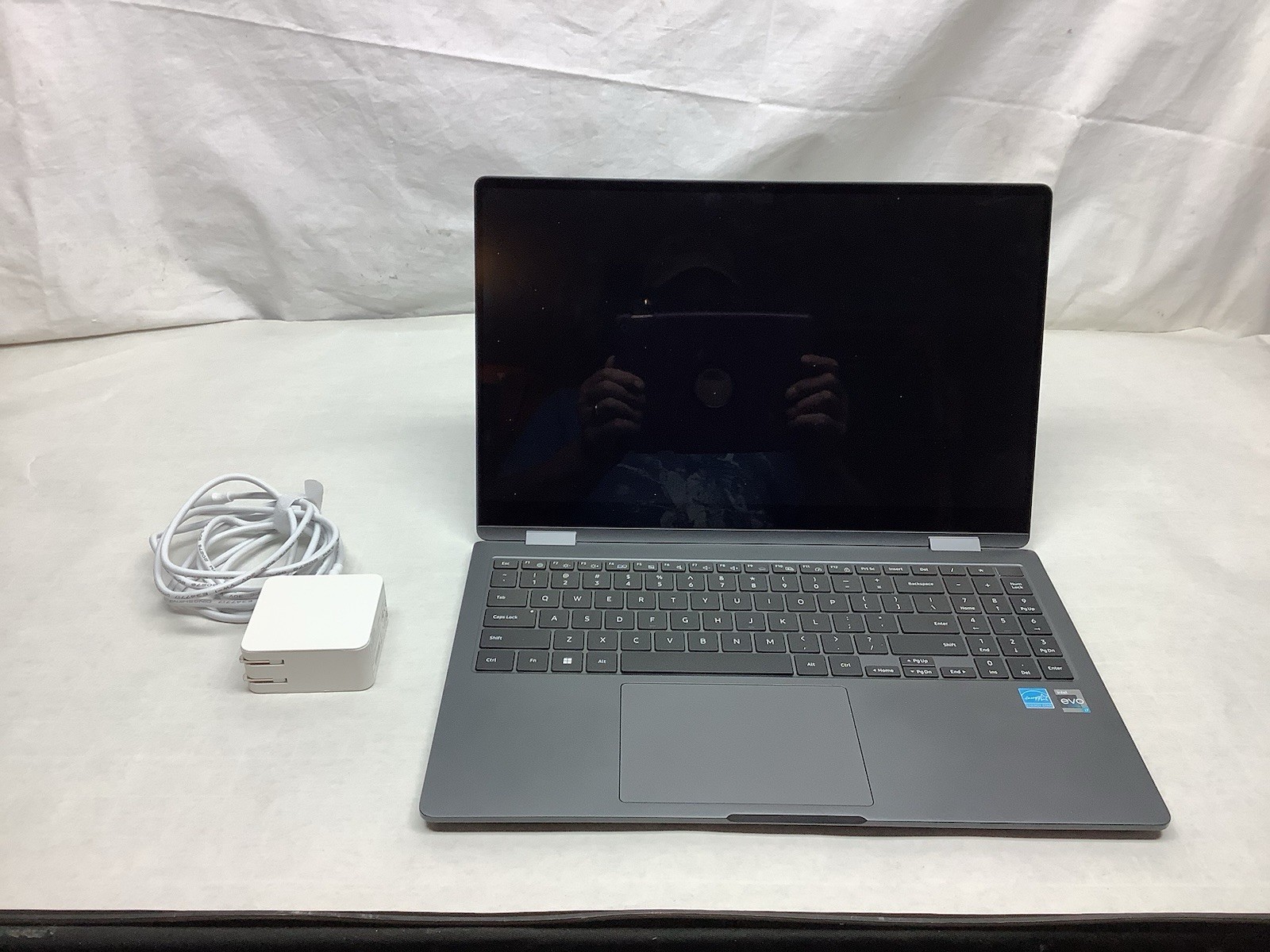 Samsung Galaxy Book3 360 15.6″ AMOLED Intel Core i7-1360P 16GB 512GB WINDOWS 11