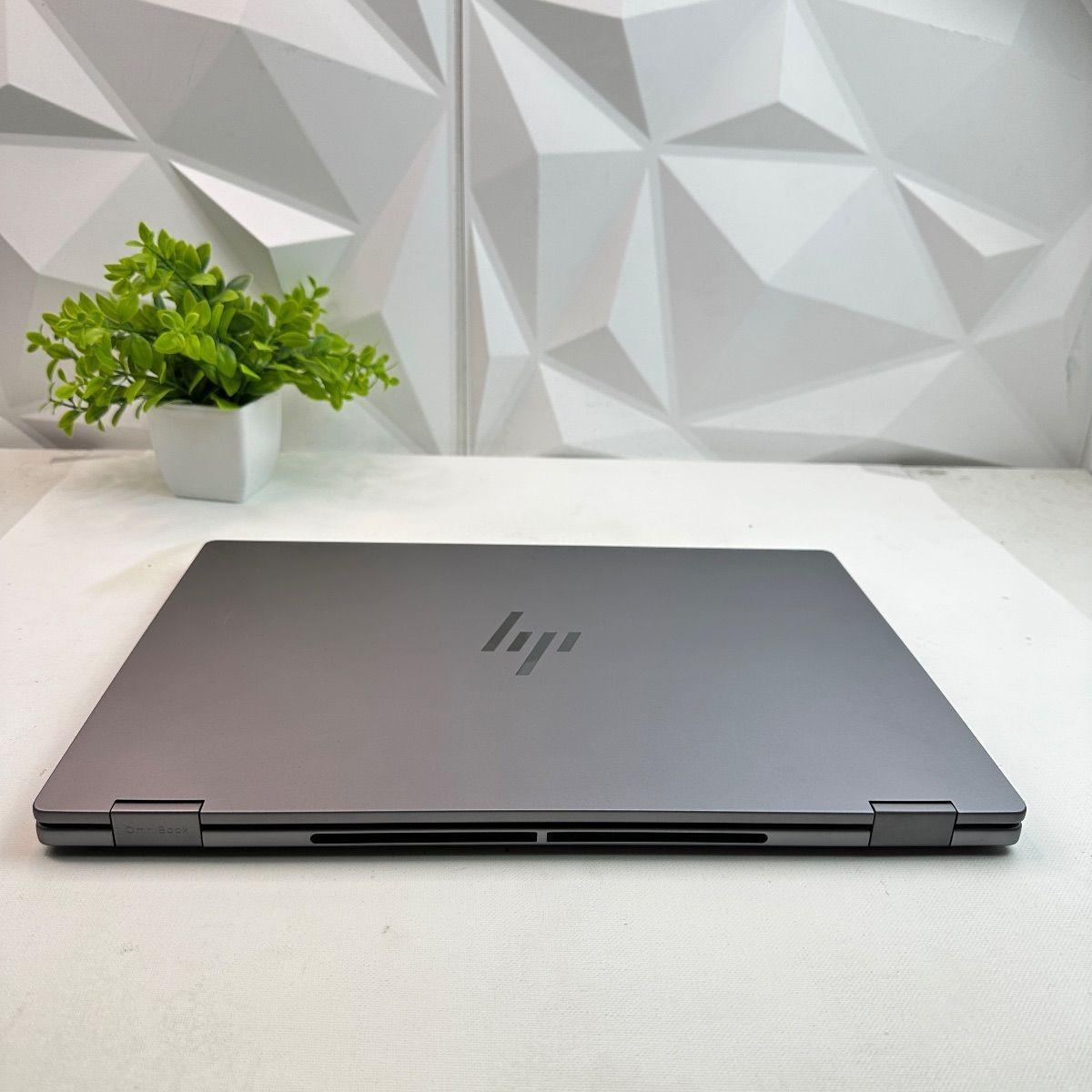 HP OmniBook X Flip 2-in-1 Laptop, 16″ 2K Touch, Ryzen AI 5 340, 16GB, 512GB SSD