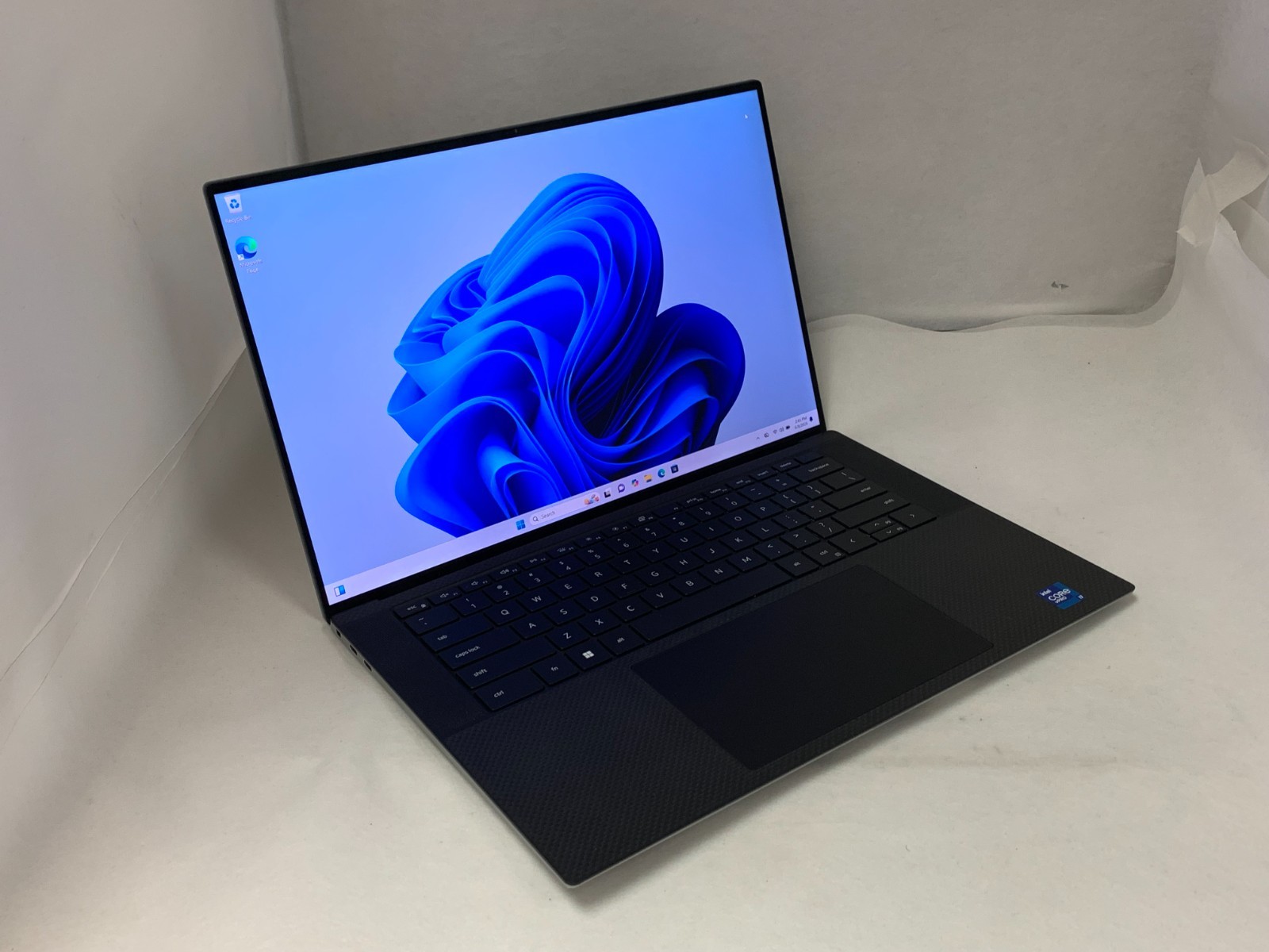 Dell Precision 5560 15.6″ UHD+ Touch i7-11850H 32GB 512GB NVMe NVIDIA T1200