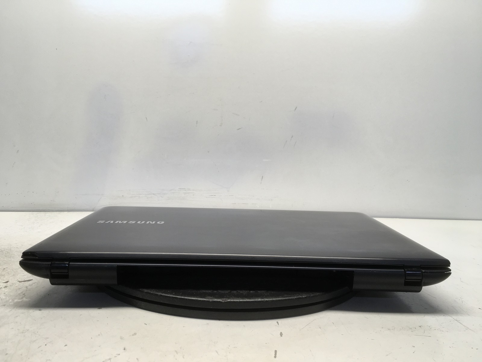 Samsung NP270E5J Intel i5 4th gen No RAM NO HDD No Batt