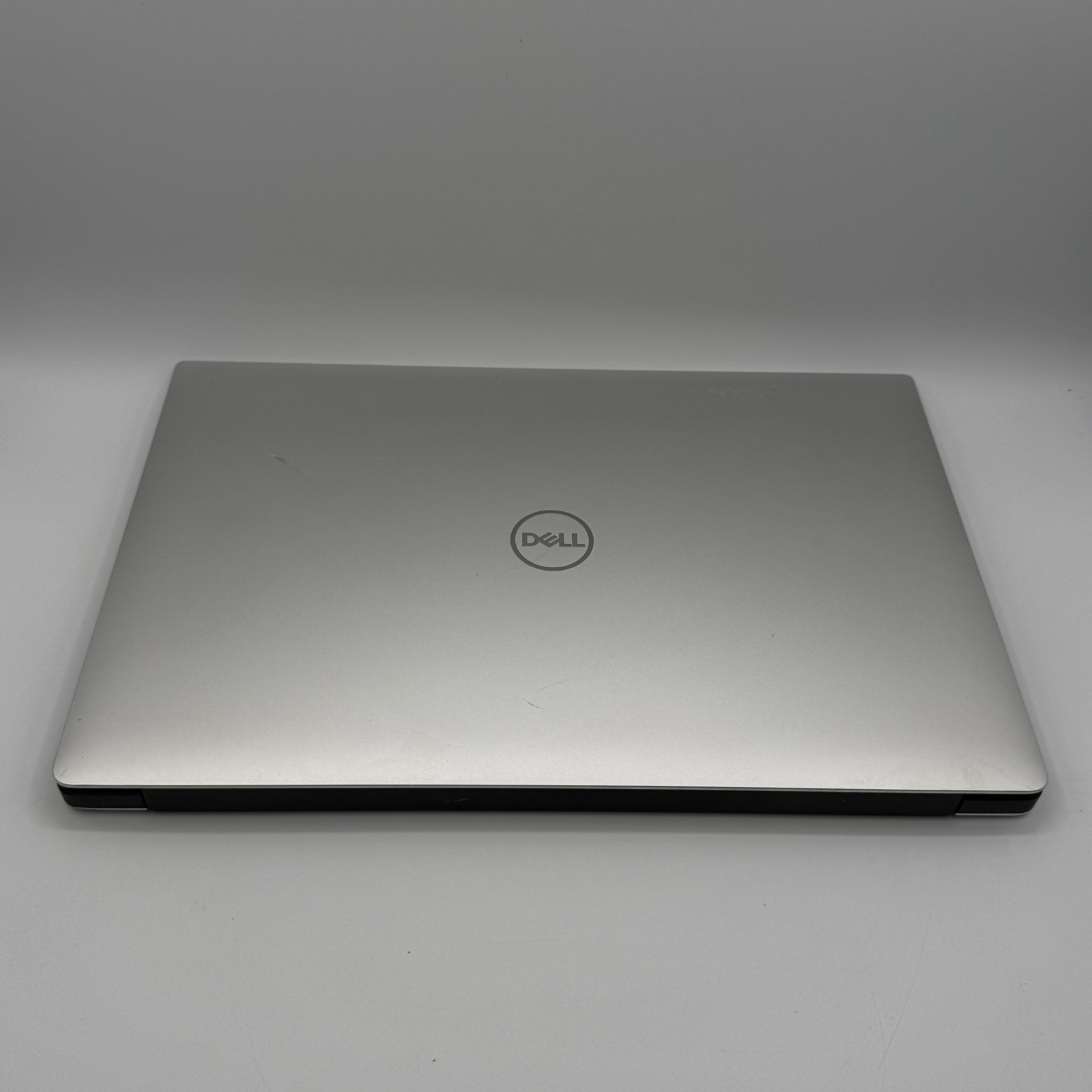 Dell Precision 5540 i9-9880H Quadro T2000 16GB RAM 256GB SSD Win11 Pro Laptop